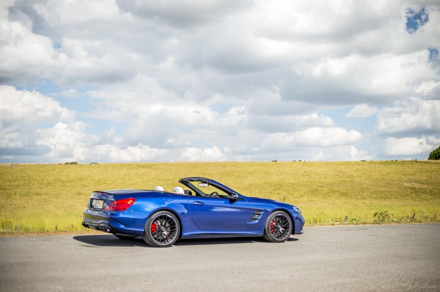  Mercedes-AMG SL63 2016 года  (UK) (фото 18 из 30)